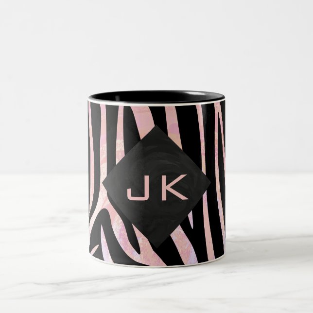 Zebra Black and Pink Monogram Zweifarbige Tasse (Mittel)