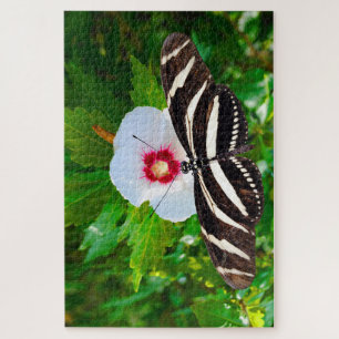Zebra-Langschmetterling auf einem Hibiskus Rotes H Puzzle