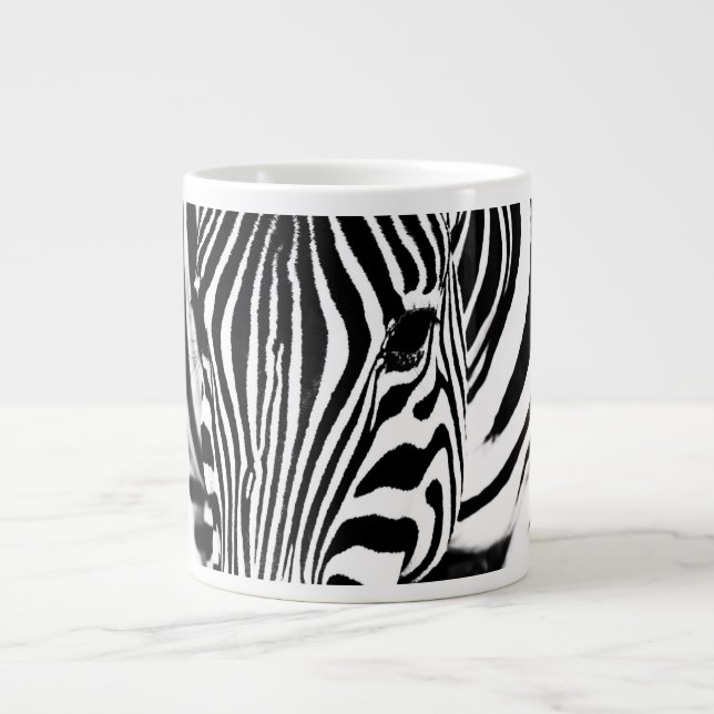 Zebra portrait schwarz-weiß Jumbo-Tasse (Vorderseite)