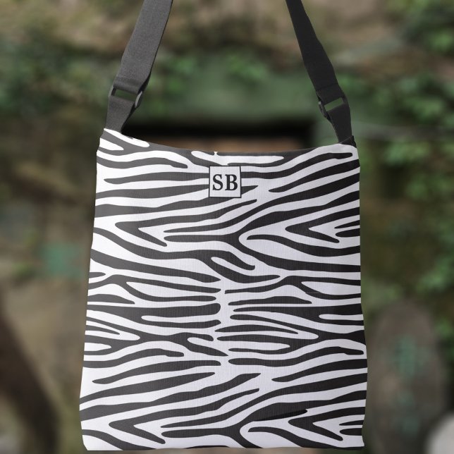 Zebra Print Black and White Stripes Crossbody Bag Tragetaschen Mit Langen Trägern (🦓 Just add your initials 🦓)
