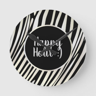 Zebra Streifen Schwarz & Weiß Muster Happy Hour! Runde Wanduhr