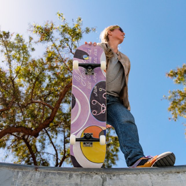 Zehn Größte, Nr. 6, Erwachsenenalter | Hilma af Kl Skateboard (Außenbereich 1)