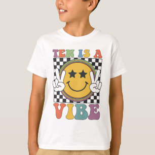 Zehn ist ein 10. Geburtstag Groovy Happy 10 Jahre  T-Shirt