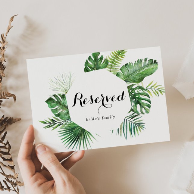 Zeichen für geometrische Hochzeit in Urlaubsort (Von Creator hochgeladen)