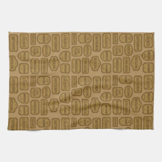 Zeichen mit Weinnamen von Natasha Us Geschirrtuch