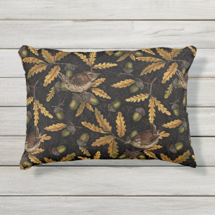 Zeichen und Eicheln auf schwarz Kissen Für Draußen