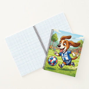 Zeichentrickhund spielt Fußball Notizbuch