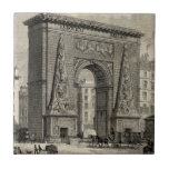 Zeichn des Monuments Porte Saint-Denis Fliese<br><div class="desc">Ein großartiger zeichn von Porte Saint-Denis,  einem französischen Denkmal in der Stadt Paris. Das 1672 erbaute zeichnetet ersetzt ein Tor in der Stadtmauer und zeigt den Triumphbogen zu seinen Anfängen. Dies wäre ein großartiges Geschenk für jemanden,  der gerne reisen oder die französische Kultur genießen möchte.</div>