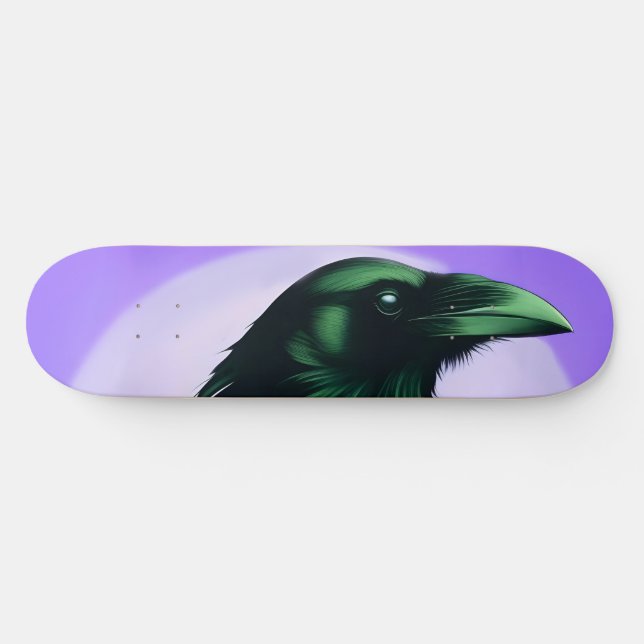 Zeichn eines Raben auf neonischem lila Hintergrund Skateboard (Horizontal)