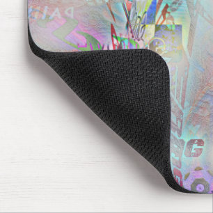 Zeichn mit Ausschnitt aus dunklem Banner und Wortw Mousepad
