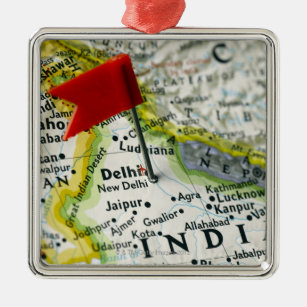 Zeichnen Sie das Button auf, das in Neu-Delhi, Silbernes Ornament