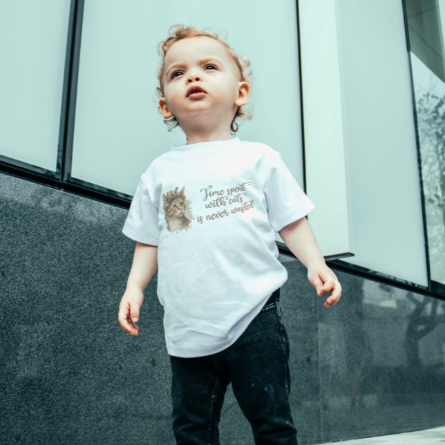 Zeit, die mit Katzen verbracht wird, Niedliches Ca Baby T-shirt (Von Creator hochgeladen)