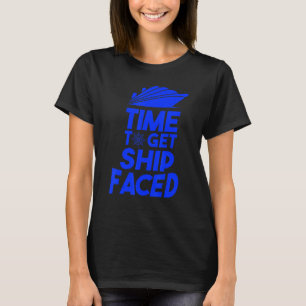 Zeit, um das Schiff vor das sonnige Segelboot zu b T-Shirt