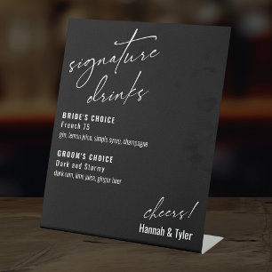 Zeitgenössische Handschrift Signature Drinks schwa Sockelschild