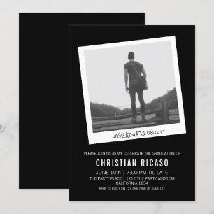 Zeitgenössischer Abschluss Altes Foto als Einladung