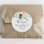 Zeitgenössischer Eukalyptus Vielen Dank Gastgesche Runder Aufkleber<br><div class="desc">Dieser zeitgenössische Eukalyptus danke Ihnen Gastgeschenk Hochzeit klassischen Rundaufkleber ist perfekt für eine einfache Hochzeit. Das Design zeichnet sich durch Aquarellfarben, lila, rot, bordo und bordeauxfarbene zauberhafte Ponys mit grünen Eukalyptus-Blätter, inspirierend künstlerische Schönheit. Machen Sie den Aufkleber mit Ihren eigenen Namen, der Veranstaltung (falls zutreffend) und dem Datum versehen. Diese...</div>