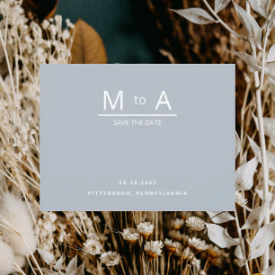 Zeitgenössisches Dusty Blue Monogram Save the Date Postkarte