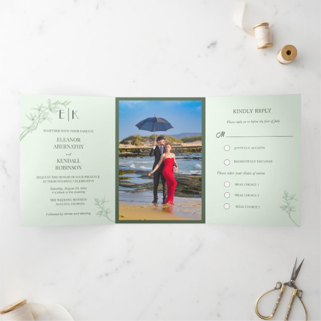 Zeitlose Blume Hochzeit mit dreistelliger Einladun Dreifach Gefaltete Urlaubskarte (Innenseite)