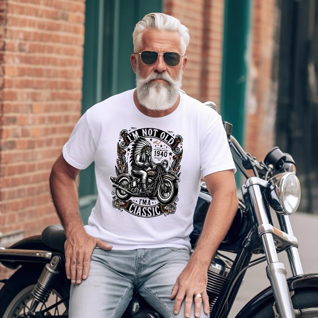 Zeitlose Eleganz: Das klassische Beauty Wi vereinb T-Shirt (Von Creator hochgeladen)