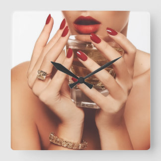 Zeitlose Eleganz Wohndekoration  Quadratische Wanduhr