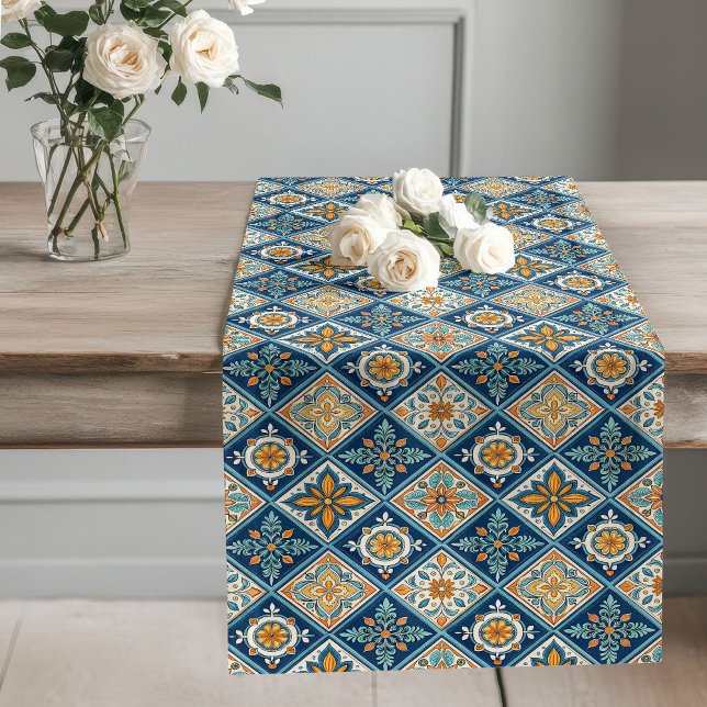 Zeitloses Blau und weiße Fliesenleuchten - klassis Großer Tischläufer (Timeless Blue and White Tile Lemons Classic Look Long Table Runner)