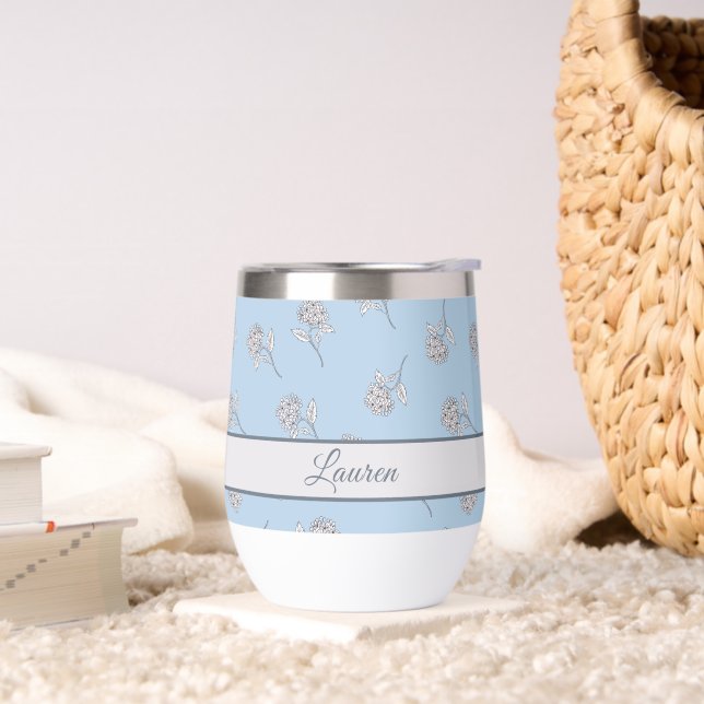 Zeitloses botanisches Blühen Sanftes Blau Monogram (Wohnzimmer)