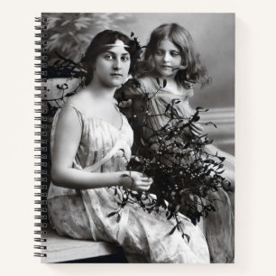 Zeitloses Portrait von Mutter und Tochter Notizbuch