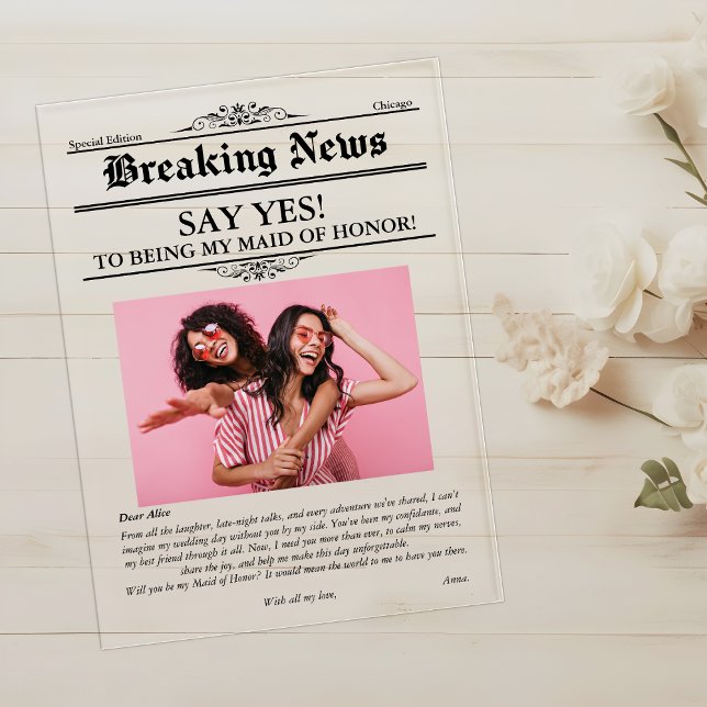 Zeitung Foto Trauzeugin oder Bridesmaid Acryleinladungen (Newspaper Photo Maid of Honor or Bridesmaid Acrylic Invitations)