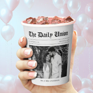 Zeitungsartikel-Hochzeit Pappbecher