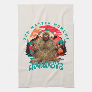 Zen Master Moment - Namaste Funny Bigfoot Geschirrtuch