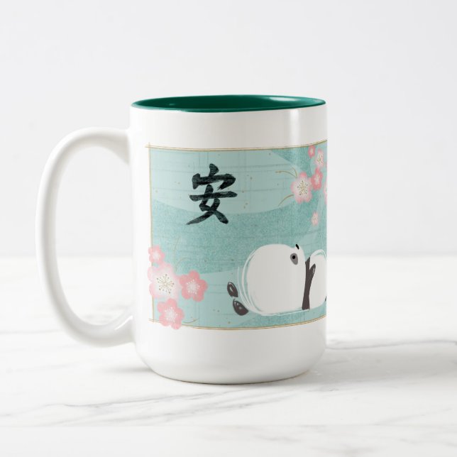 Zen-Panda-Tasse (Pflaumen-Blüten) Zweifarbige Tasse (Links)