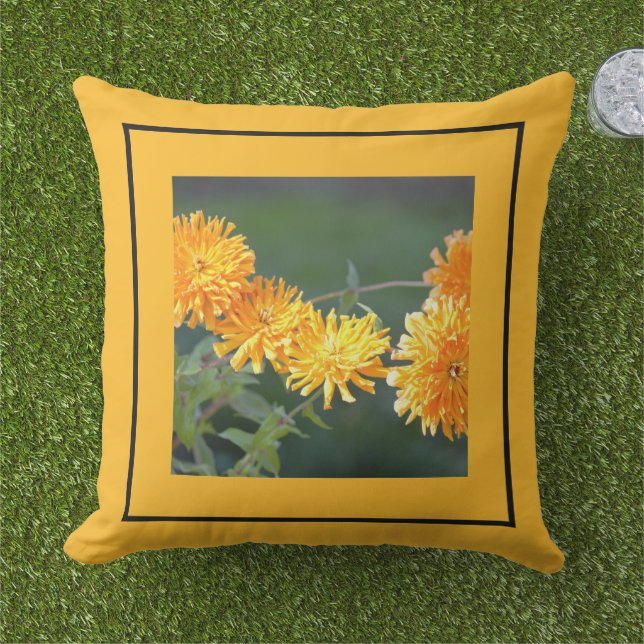Zenia Floral Throw Kissen (Gras)
