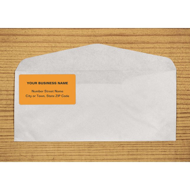 Zentrierorientierte Schlichte Textverarbeitung Ora (Center aligned plain text business orange shipping label on envelope)