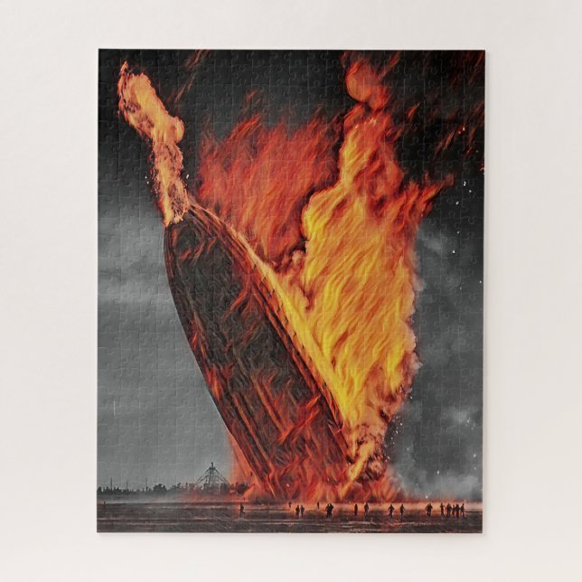 Zeppelin Airship Hindenburg Desaster Circa 1937 Puzzle (Vertikal)