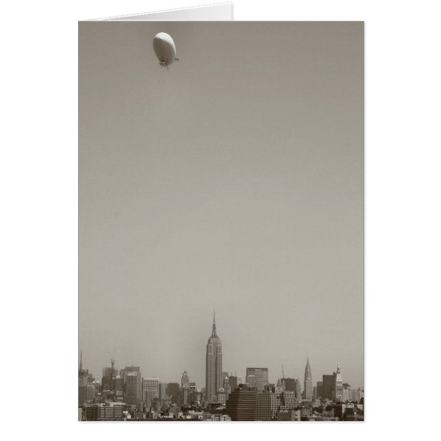 Zeppelin Over Manhattan, New York City (Vorne)