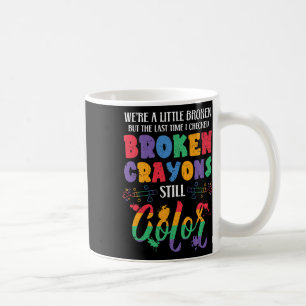 Zerbrochene Crayons immer noch Farbenbewusstsein f Kaffeetasse