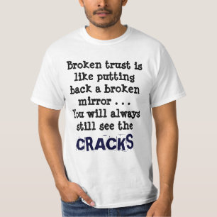 Zerbrochener Spiegel ~ T-Shirt