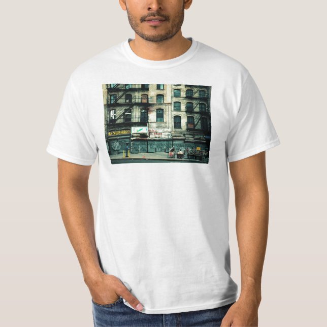 Zerfall auf Canal Street, Chinatown T-Shirt (Vorderseite)