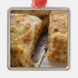 Zerkleinern Sie Lasagne, einen Teilschnitt Silbernes Ornament