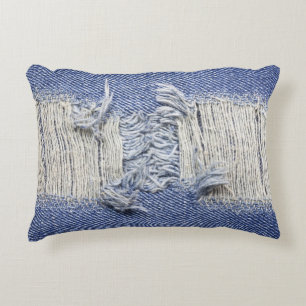 Zerrissene blaue Denim: Jeans Textur. Dekokissen