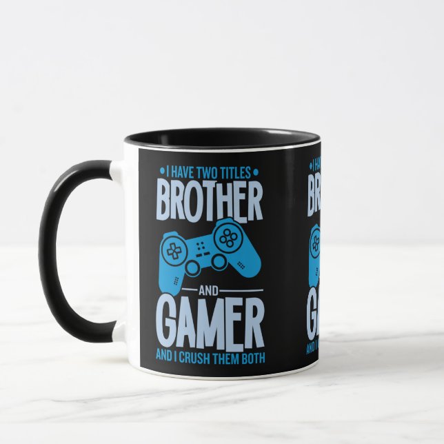 Zerschlagung von zwei Titeln Bruder und Gamer Tasse (Links)