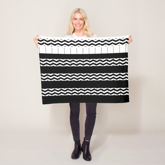 ZICKZACK FLEECEDECKE (Beispiel)