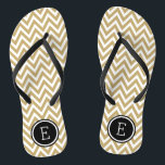 Zickzack Monogramm aus Gold und Schwarz Flip Flops<br><div class="desc">Maßgeschneiderte,  bedruckte Flop-Sandalen mit einem stilvollen,  modernen Zickzack Muster und einem eigenen Monogramm oder einem anderen Text in einem Kreisrahmen. Klicken Sie auf Anpassen,  um Schriftart und Farben zu ändern oder eigene Bilder hinzuzufügen,  um ein einzigartiges Design zu erstellen!</div>