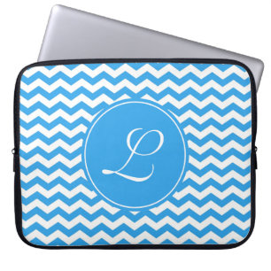 Zickzack Monogramm, elegant, trendig, hellblau Laptopschutzhülle