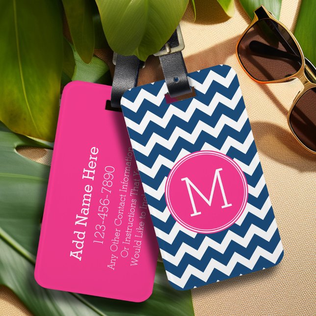 Zickzack Muster mit Monogram - Navy Magenta Gepäckanhänger (Personalized luggage tag - Add Your contact information and monogram)