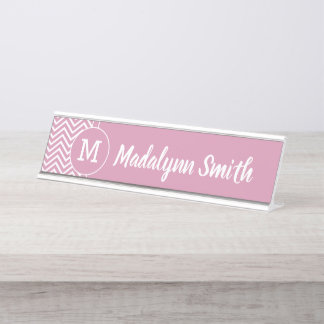 Zickzack Muster mit Monogramm - Rose Rosa Schreibtischnamensplakette
