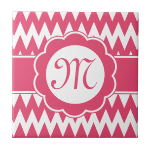 Zickzack Muster und Monogramm-Blume Fliese