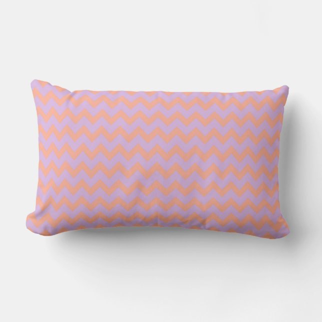 Zickzack Zig Zag Muster Pastel Lilac Peach Preppy Lendenkissen (Vorderseite)