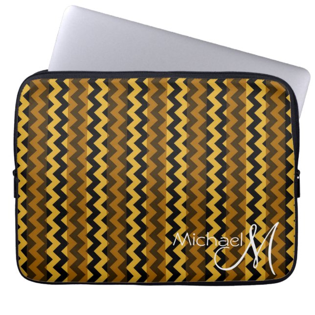 Zickzack Zigzag-Monogram, braun und schwarz Laptopschutzhülle (Vorderseite)