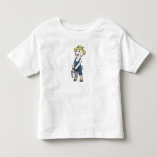 Ziege als Bauer mit Eimer Kleinkind T-shirt